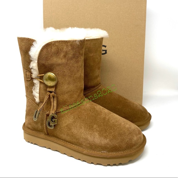 UGG Shoes - UGG Bailey Button Charm Women’s Boots Suede CheTan